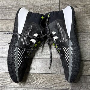 Nike Kyrie Flytrap 5 Black, Cool Grey and Neon Green Basketball Athletic Shoes